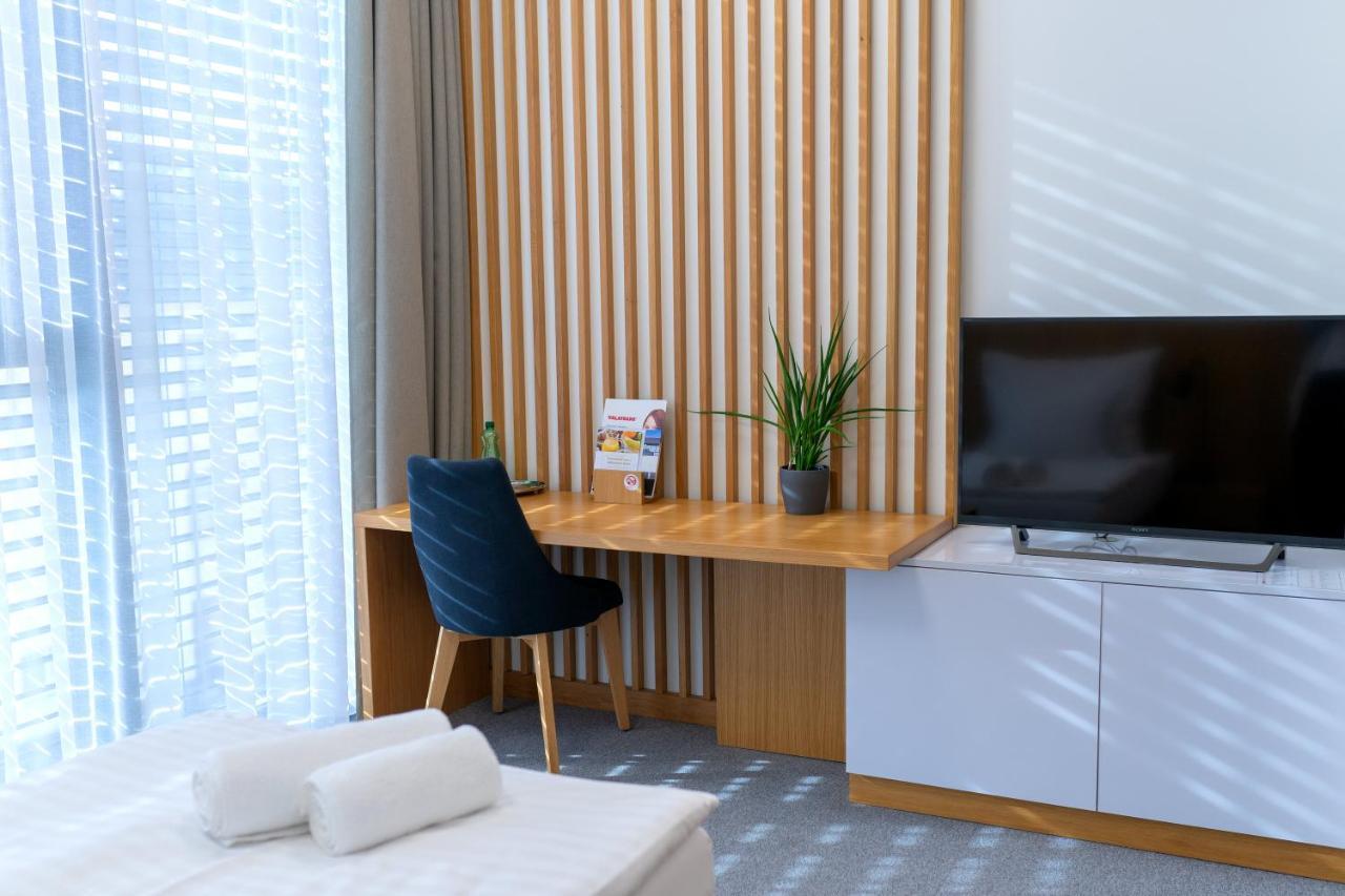 Hotel Smetanova Vsetín Kültér fotó